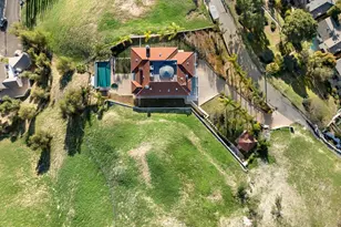 22442 Sueno Rd, Woodland Hills, CA 91364 - Photo 32