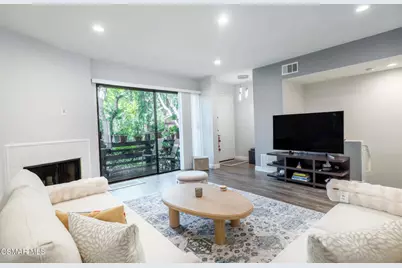 21901 Burbank Boulevard #199, Woodland Hills, CA 91367 - Photo 6