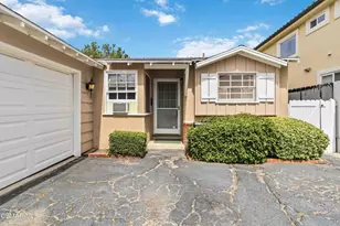 21331 Dumetz Rd, Woodland Hills, CA 91364 - Photo 10