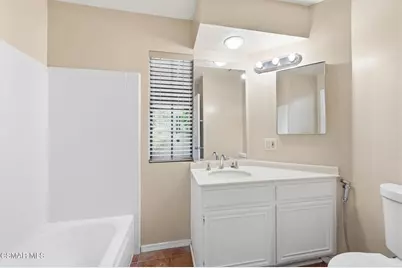 802 Congressional Road, Simi Valley, CA 93065 - Photo 24