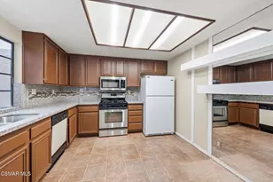 802 Congressional Rd, Simi Valley, CA 93065 - Photo 4