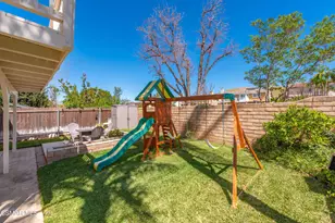 830 Devon Ct, Simi Valley, CA 93065 - Photo 34