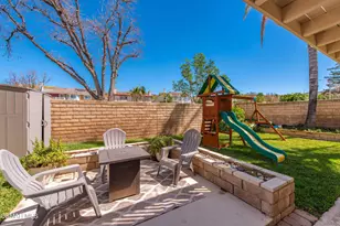 830 Devon Ct, Simi Valley, CA 93065 - Photo 32