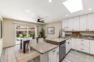 1137 Bright Glen Cir, Westlake Village, CA 91361 - Photo 6