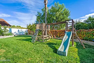 584 Fresh Meadows Rd, Simi Valley, CA 93065 - Photo 26