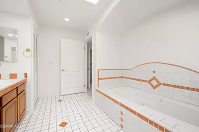 1217 Yale Street #103, Santa Monica, CA 90404 - Photo 38