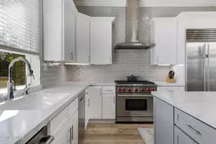 6140 Deerhill Rd, Oak Park, CA 91377 - Photo 12