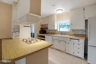 1430 Vaquero Dr, Simi Valley, CA 93065 - Photo 14