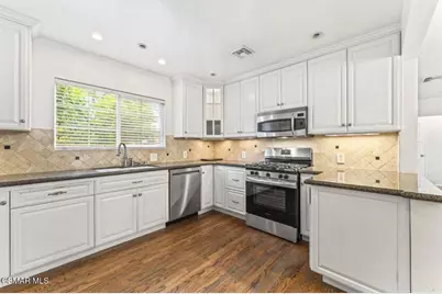 6026 Greenbush Avenue, Van Nuys, CA 91401 - Photo 10