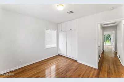 6026 Greenbush Avenue, Van Nuys, CA 91401 - Photo 12