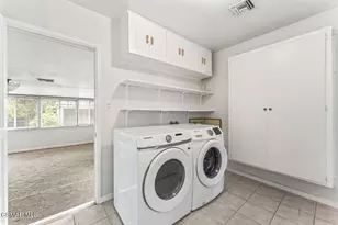 6026 Greenbush Ave, Van Nuys, CA 91401 - Photo 24