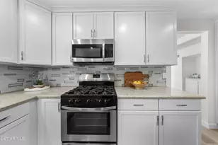 619 Kendale Ln, Thousand Oaks, CA 91360 - Photo 22