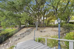 196 Lake Sherwood Dr, Lake Sherwood, CA 91361 - Photo 22