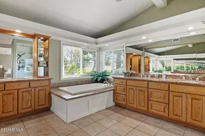 5625 Maricopa Drive, Simi Valley, CA 93063 - Photo 16