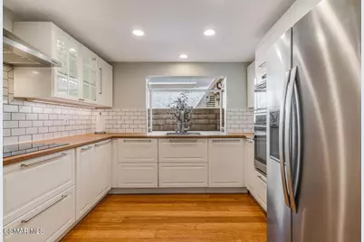 675 Overlook Road, Simi Valley, CA 93065 - Photo 12