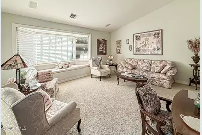 24525 Desert Avenue, Newhall, CA 91321 - Photo 8