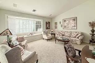 24525 Desert Ave, Newhall, CA 91321 - Photo 8