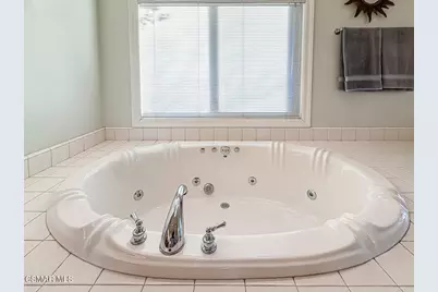 24525 Desert Avenue, Newhall, CA 91321 - Photo 56