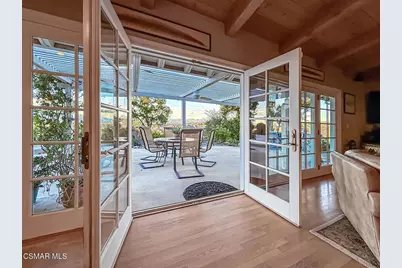 24525 Desert Avenue, Newhall, CA 91321 - Photo 22