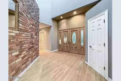24525 Desert Avenue, Newhall, CA 91321 - Photo 8