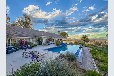 24525 Desert Avenue, Newhall, CA 91321 - Photo 1