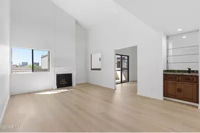 1200 Valley View Road #304, Glendale, CA 91202 - Photo 2