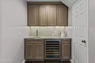 29100 Oakpath Dr, Agoura Hills, CA 91301 - Photo 18