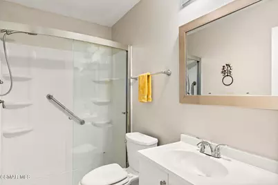 105 Smoke Tree Avenue, Oak Park, CA 91377 - Photo 16