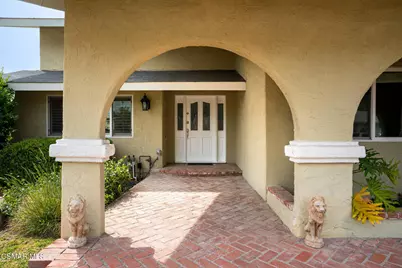 105 Smoke Tree Avenue, Oak Park, CA 91377 - Photo 2