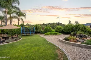 31982 Doverwood Ct, Westlake Village, CA 91361 - Photo 2