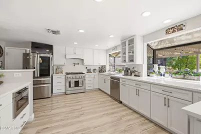 1208 Rambling Road, Simi Valley, CA 93065 - Photo 14