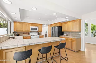 1055 Barrow Ct, Westlake Village, CA 91361 - Photo 18