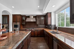 9651 Sagebrush Ave, Chatsworth, CA 91311 - Photo 22
