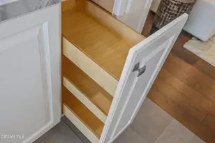 1660 Shadow Oaks Pl, Thousand Oaks, CA 91362 - Photo 28