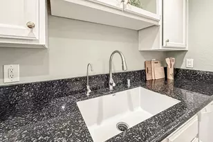 5420 Sylmar Ave, Sherman Oaks, CA 91401 - Photo 10