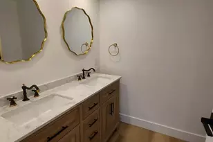 22 Van Dyke St, Thousand Oaks, CA 91360 - Photo 18