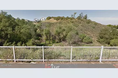 111 Acacia Road, Newbury Park, CA 91320 - Photo 2