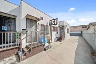 9206 Hoover St, Los Angeles, CA 90044 - Photo 6