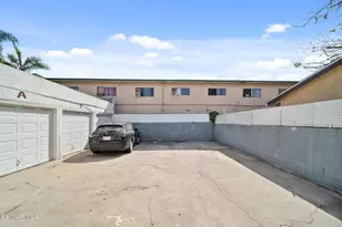 9206 Hoover St, Los Angeles, CA 90044 - Photo 12