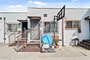 9206 Hoover St, Los Angeles, CA 90044 - Photo 6