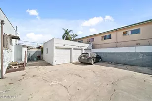 9206 Hoover St, Los Angeles, CA 90044 - Photo 8