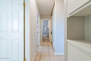 1816 Hillary Ct, Simi Valley, CA 93065 - Photo 38