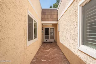 2704 Lakeridge Ln, Westlake Village, CA 91361 - Photo 6