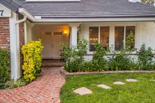 217 Parkview Dr, Oak Park, CA 91377 - Photo 4