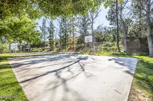 653 Oak Run Trail, Oak Park, CA 91377 - Photo 40