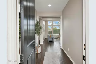13676 Shenandoah Way, Moorpark, CA 93021 - Photo 2