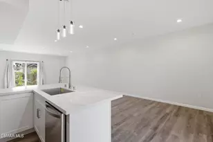 1740 Patricia Ave, Simi Valley, CA 93065 - Photo 34