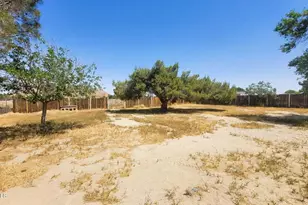 15707 Lanfair Ave, Lancaster, CA 93535 - Photo 20