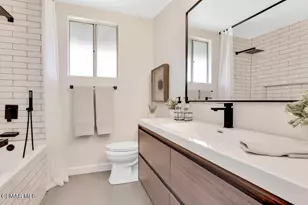23275 Park Ensenada, Calabasas, CA 91302 - Photo 30
