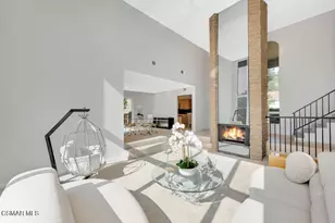23275 Park Ensenada, Calabasas, CA 91302 - Photo 10